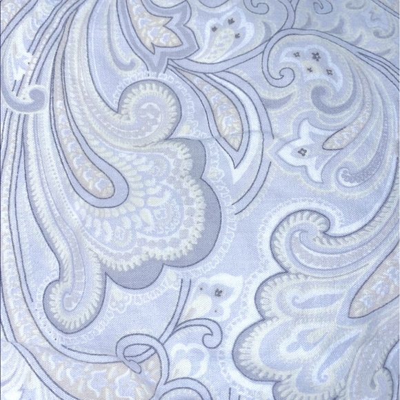 Queen Size - Picture 1 of 3